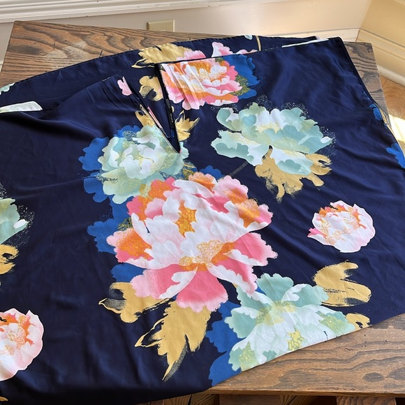 - Natori Hanami navy floral print caftan vneck size M - Picture 11 of 12